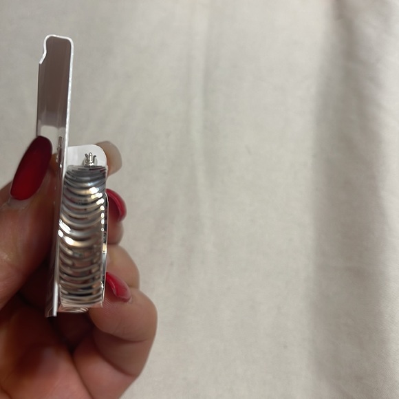 Cute Gloria Vanderbilt Womens Silver Tone Hoop Click-top Earrings - Picture 5 of 5